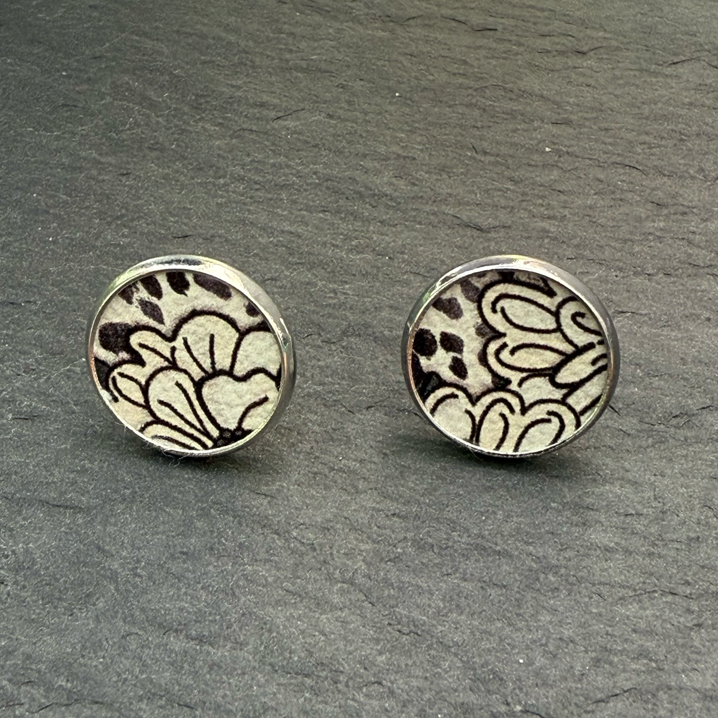 Black & White Floral Circle Stud Earrings