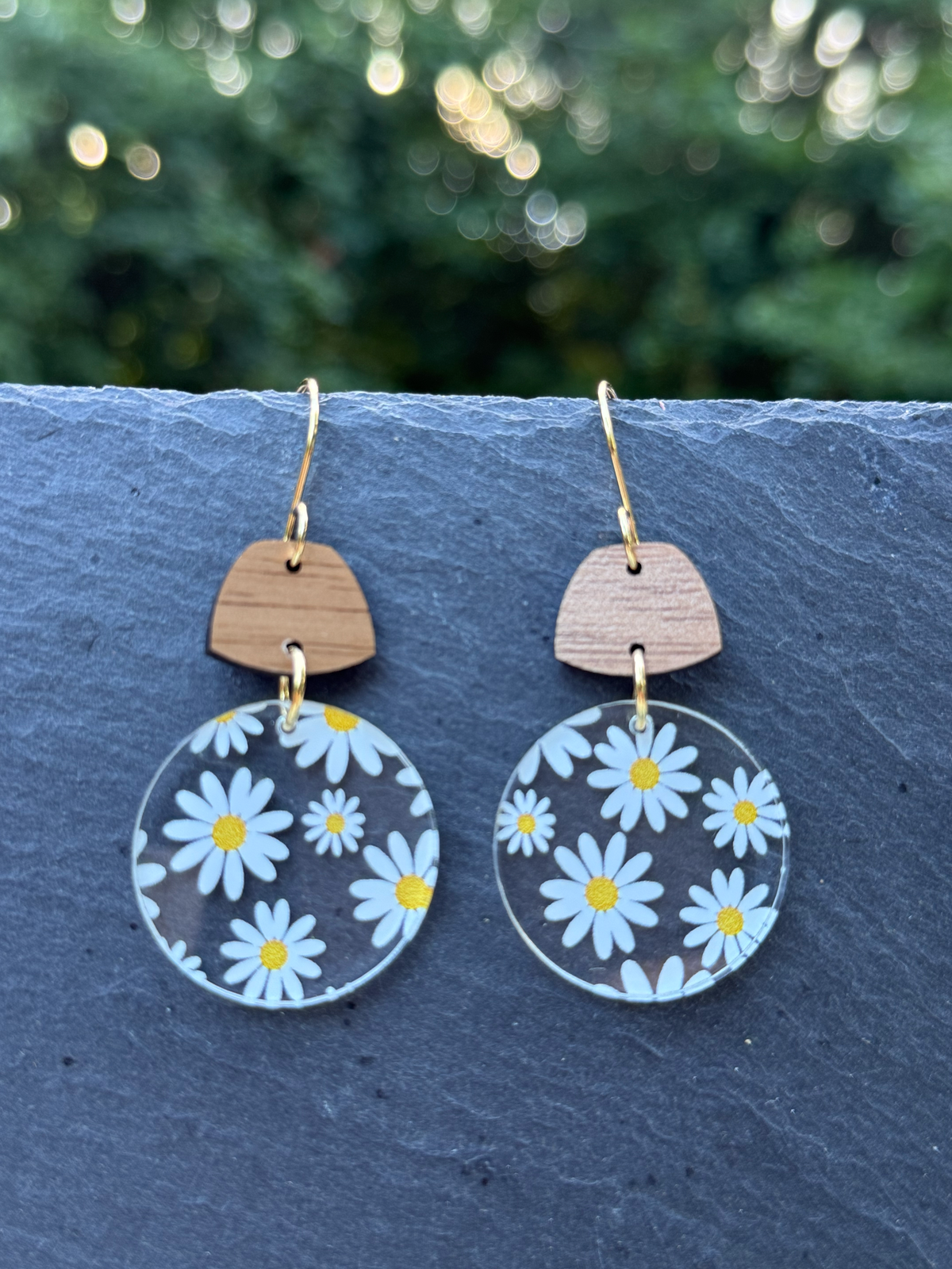 Daisy on Clear Acrylic Drop Dangle Earrings