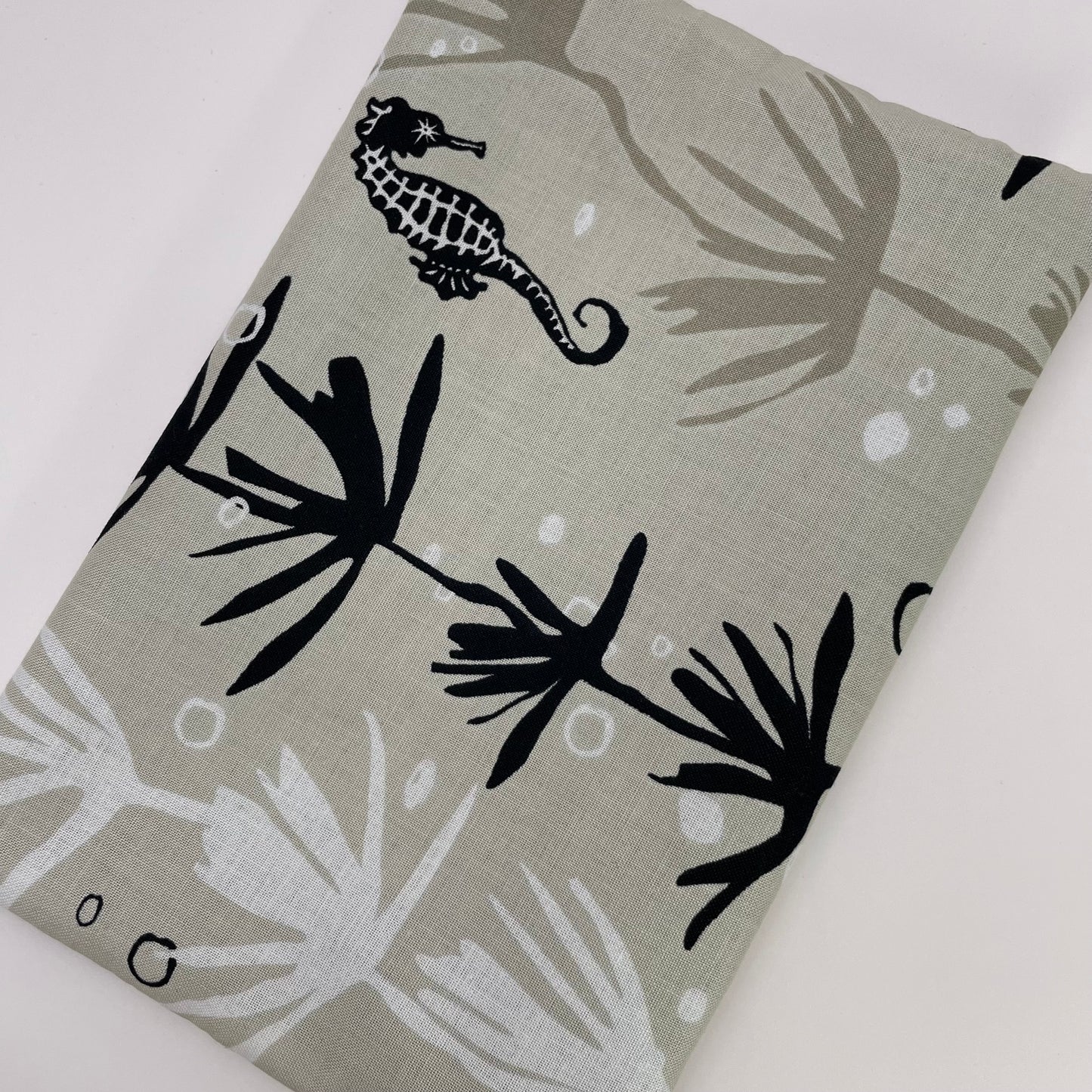 Beige Bubbles Reusable Snack Bag