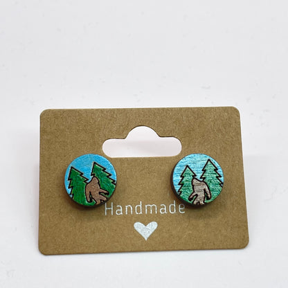 Bigfoot Circle Stud Earrings