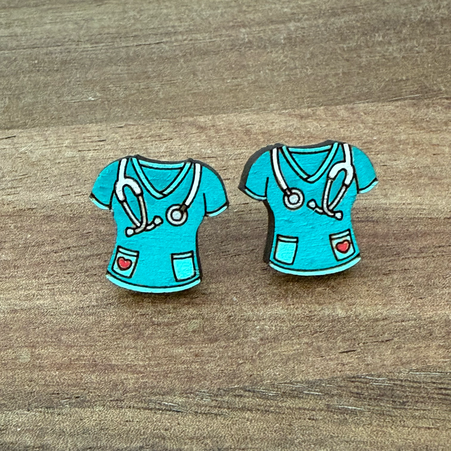 Scrub Top with Stethoscope Stud Earrings