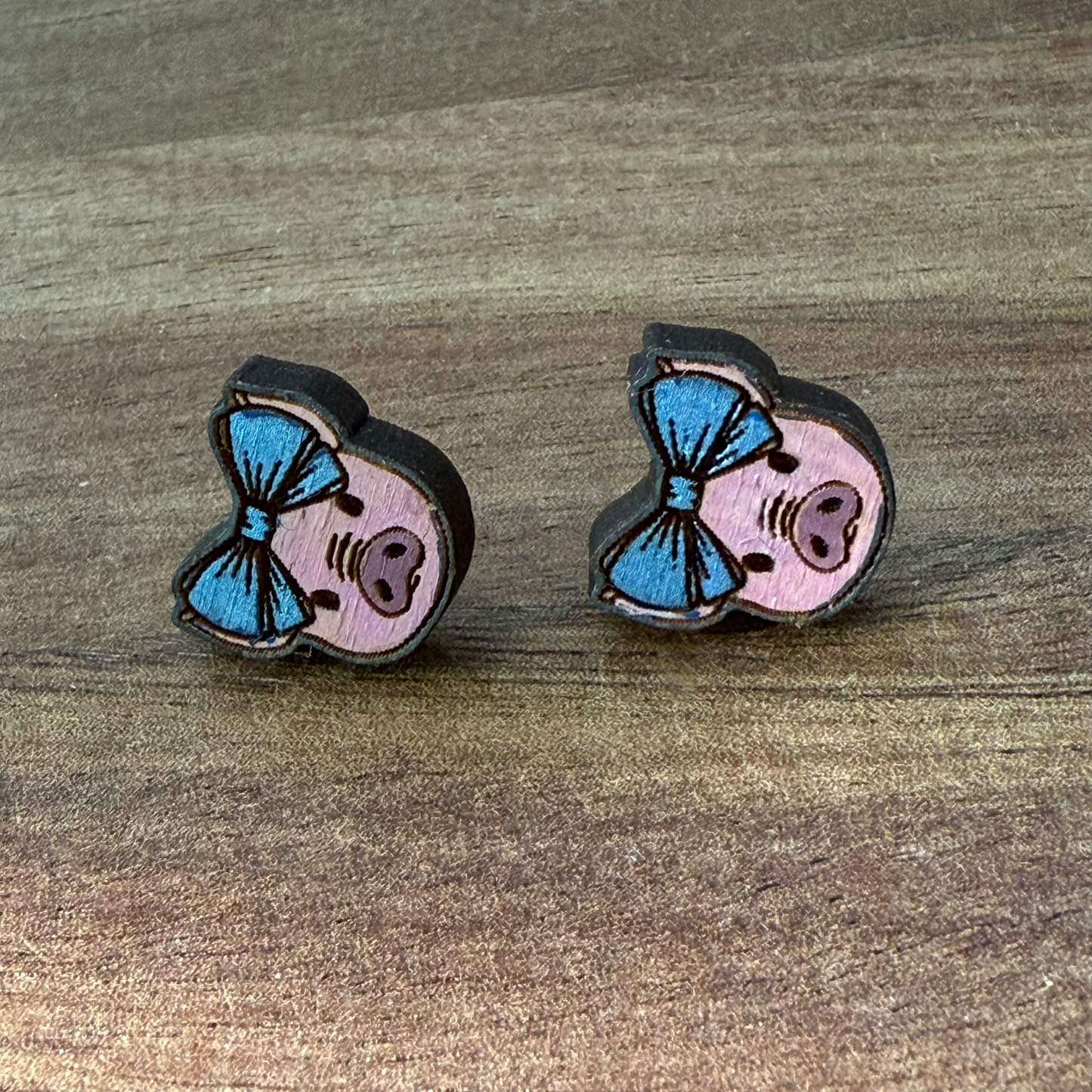 Pig w/ Bow Stud Earrings