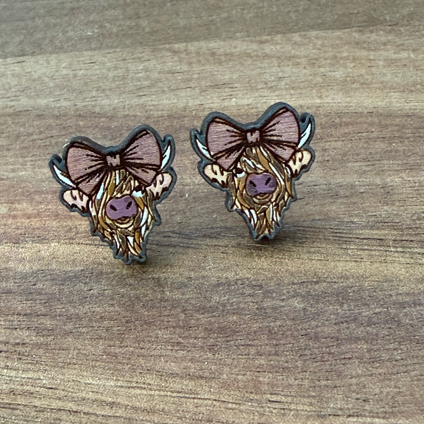 Highland Cow Head w/ Bow Stud Earrings