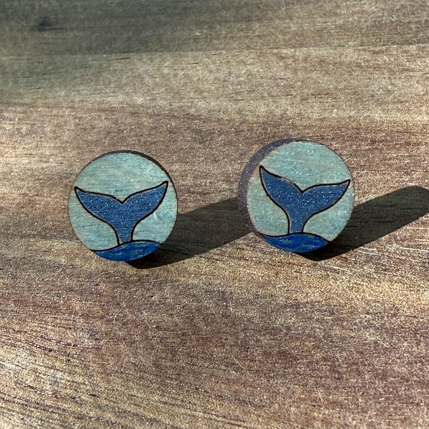 Whale Tail Circle Stud Earrings