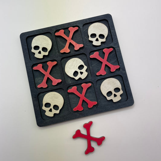 Skull and Crossbones Tic Tac Toe Game