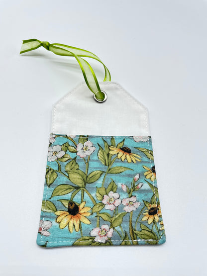 Coming Up Daisies Hanging Gift Card Holder