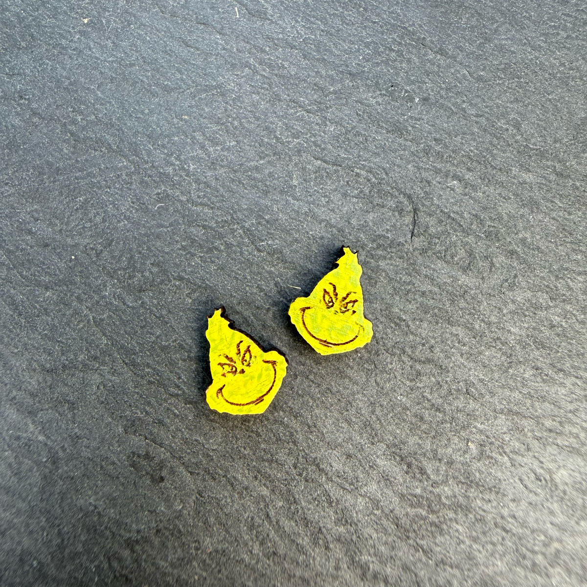 Grinch Simple Face Stud Earrings
