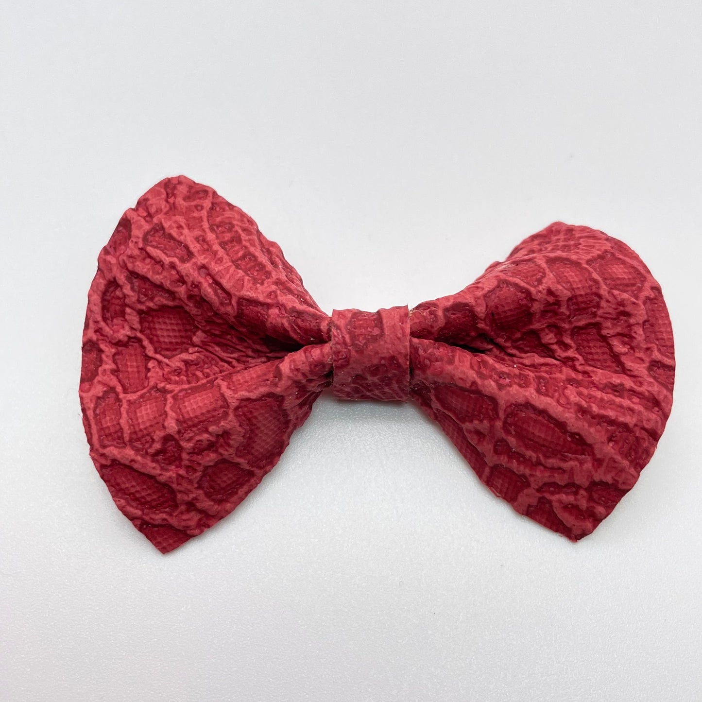 Butterlace Over-the-Collar Pet Bow