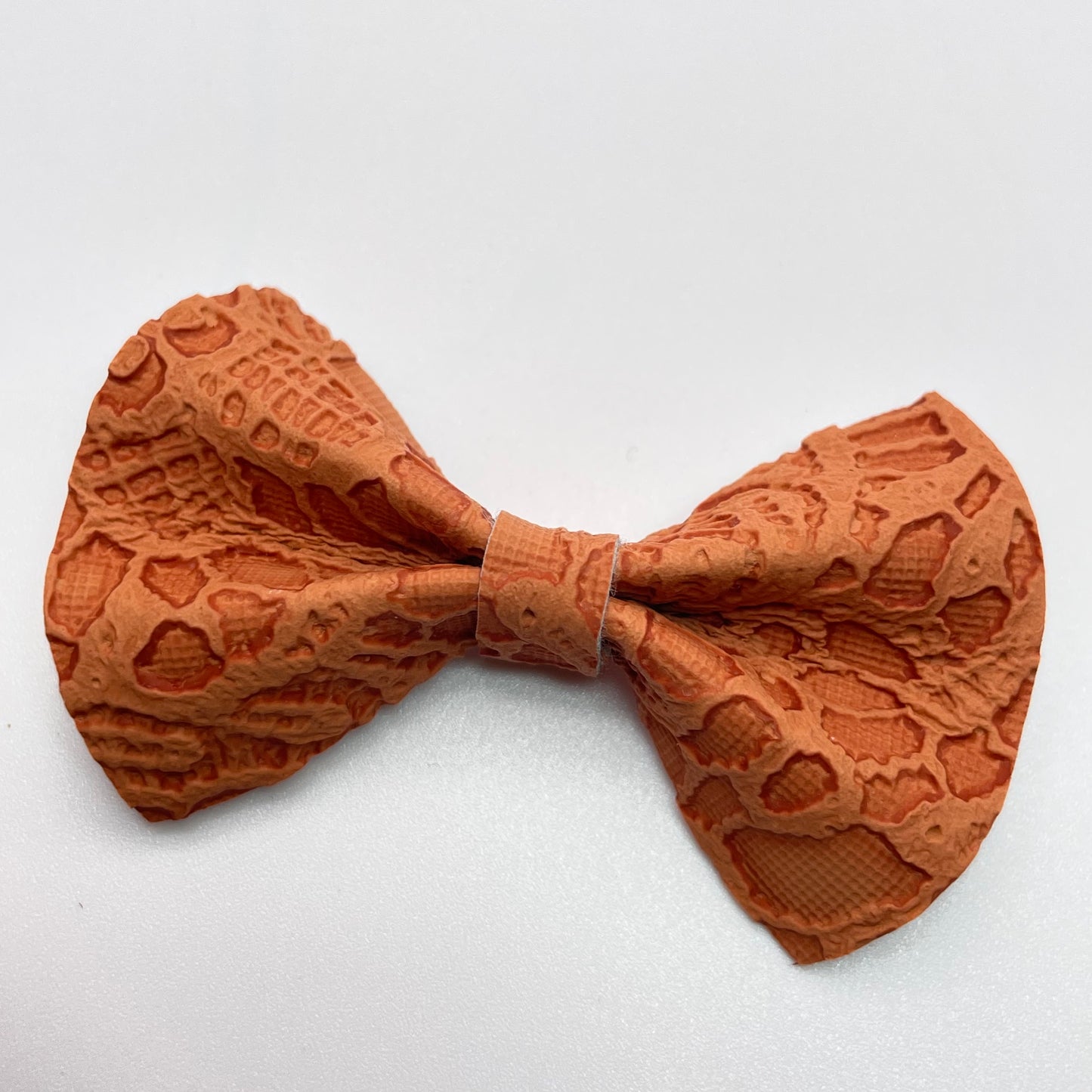 Butterlace Over-the-Collar Pet Bow