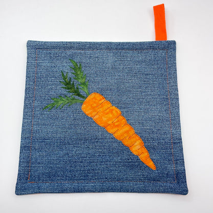 Carrot Pot Holder