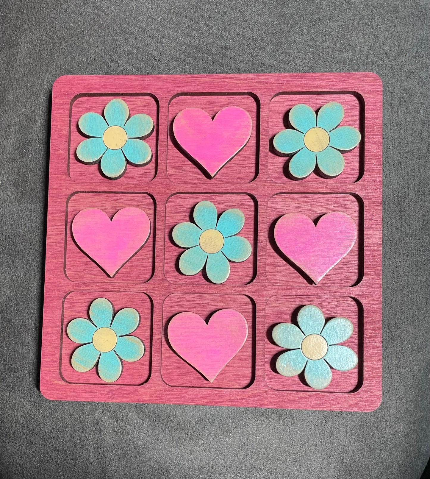 Flowers + Hearts Tic Tac Toe Game