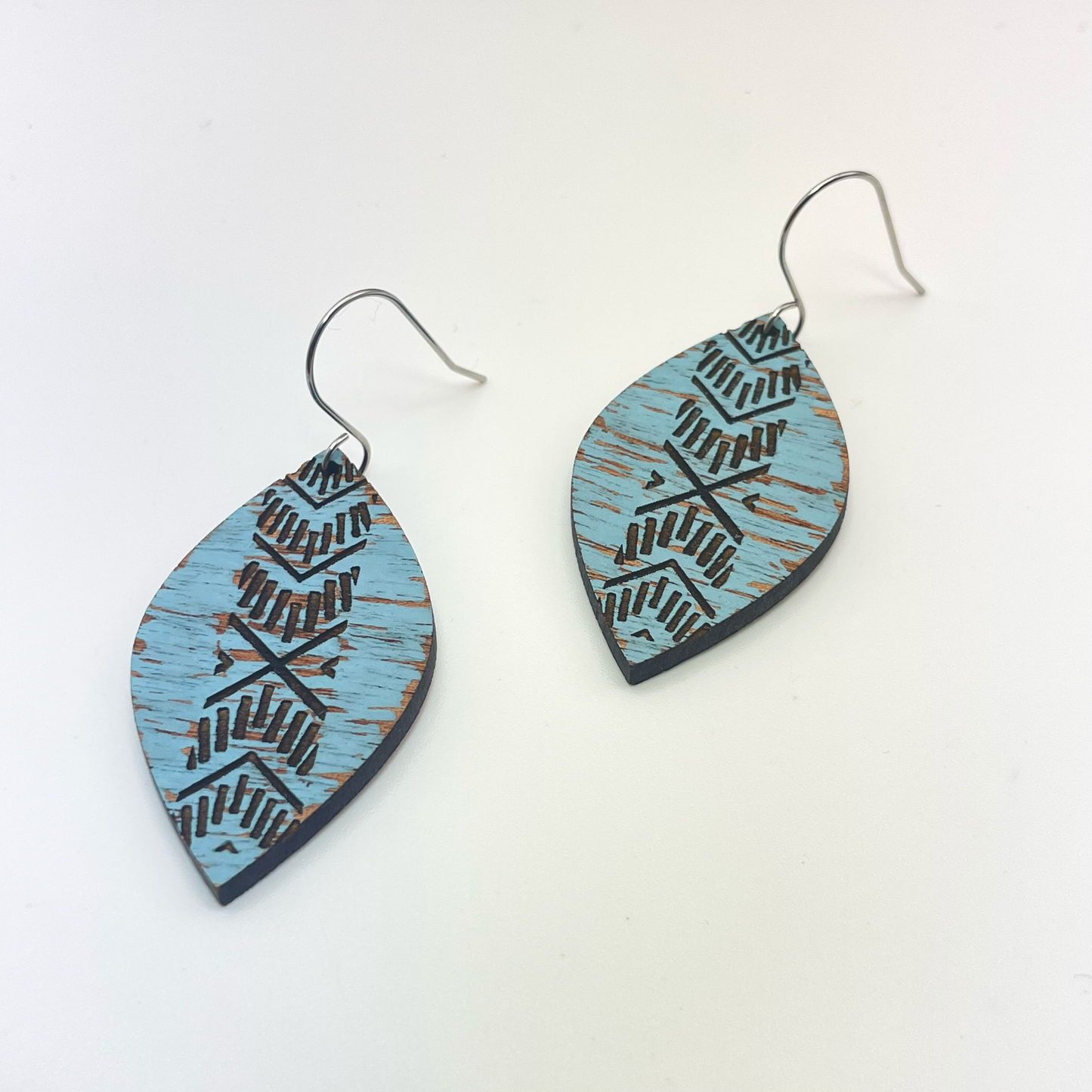 Tribal Engraved Leaf Shape Drop Dangle Earring